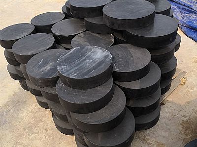 福田区板式橡胶支座由若干层橡胶片与薄钢板经加压硫化